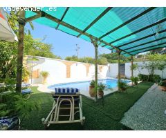 ESTUPENDO CHALET CON PISCINA JUNTO A LA AVENIDA DE HUELVA