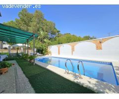 ESTUPENDO CHALET CON PISCINA JUNTO A LA AVENIDA DE HUELVA