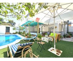 ESTUPENDO CHALET CON PISCINA JUNTO A LA AVENIDA DE HUELVA