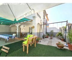 ESTUPENDO CHALET CON PISCINA JUNTO A LA AVENIDA DE HUELVA