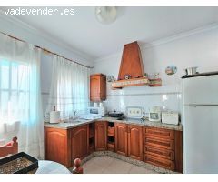 ESTUPENDO CHALET CON PISCINA JUNTO A LA AVENIDA DE HUELVA
