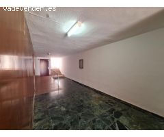 apartamento semireformado con vistas al mar