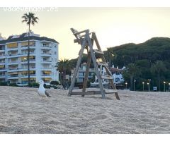 Descubre este espectacular piso en primera línea de mar, donde cada día comienza con vistas al mar.