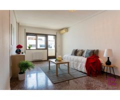 Piso en venta de 4 dormitorios en urbanización Parque Roma