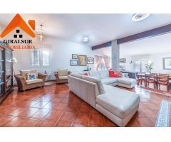 Chalet en venta en Sevilla en la Urbanizacion Pino Grande