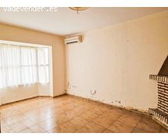 SE VENDE CHALET JUNTO A LA VENTA LUNA, CHICLANA