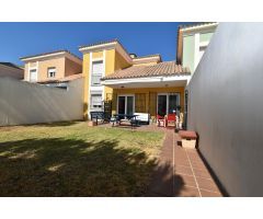 VIVIENDA ADOSADA EN DOÑA PETRA