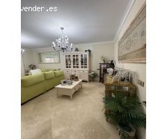 MAJESTUOSO CHALET CON PISCINA ZONA RANA VERDE