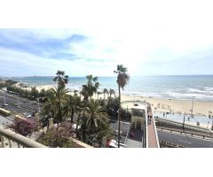 EXCLUSIVO PISO EN PRIMERA LINEA DE PLAYA CON PLAZA DE GARAJE INCLUIDA EN EL PRECIO