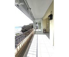 EXCLUSIVO PISO EN PRIMERA LINEA DE PLAYA CON PLAZA DE GARAJE INCLUIDA EN EL PRECIO