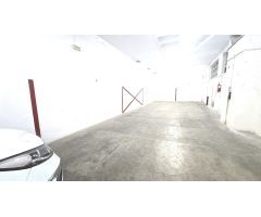 EXCLUSIVO PISO EN PRIMERA LINEA DE PLAYA CON PLAZA DE GARAJE INCLUIDA EN EL PRECIO