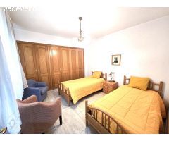 SE ALQUILA PISO DE 150M  CON PLAZA DE CARAJE INCLIUIDA, EN PLENO CENTRO DE ALICANTE