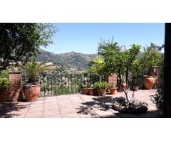 Chalet en Venta en Benadalid, Málaga