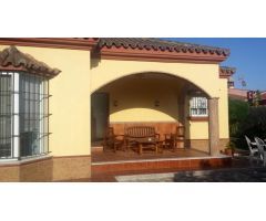 Chalet en Alquiler en Chiclana de la Frontera, Cádiz