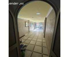 Estupendo local comercial (antes peluquería)