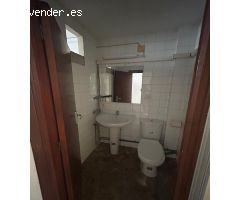 Estupendo local comercial (antes peluquería)