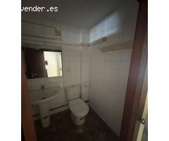 Estupendo local comercial (antes peluquería)