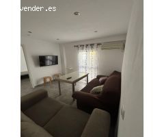 Estupenda vivienda para estudiantes en Barriada Hispalis esquina con Ramón y Cajal