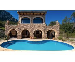 CASA DE PIEDRA EN LA RESERVA DE GALATZO