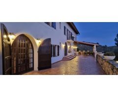 Finca ecológica destinada a caza y recreo con Masía de 1.100 M2