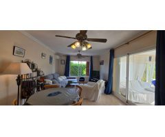Encantador Chalet en Calafat con Terraza, Jardín y Piscina Privada