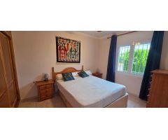 Encantador Chalet en Calafat con Terraza, Jardín y Piscina Privada