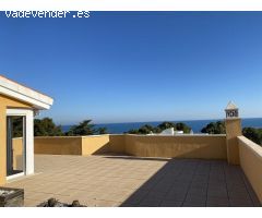 Lujosa villa de 355 M2 con preciosa parcela de 1.500 M2, piscina y terraza espectaculares vistas mar