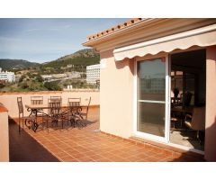 ALQUILER DE PRECIOSO ÁTICO CON TERRAZA DE 100 M2 Y GARAJE EN EL HIGUERON- FUENGIROLA