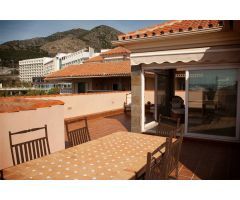 ALQUILER DE PRECIOSO ÁTICO CON TERRAZA DE 100 M2 Y GARAJE EN EL HIGUERON- FUENGIROLA
