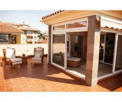 ALQUILER DE PRECIOSO ÁTICO CON TERRAZA DE 100 M2 Y GARAJE EN EL HIGUERON- FUENGIROLA