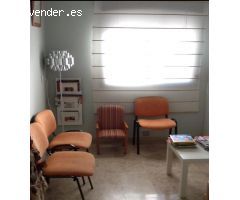 ¡Oportunidad Única de Alquiler de Oficina en el Corazón de Badajoz!*