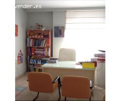 ¡Oportunidad Única de Alquiler de Oficina en el Corazón de Badajoz!*