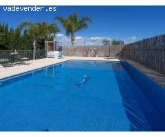 CASA DE CAMPO CON PISCINA, TRASTERO Y ESTABLO PARA CABALLOS