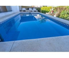 CHALET PAREADO CON PISCINA Y BARBACOA. CERCA DEL PUEBLO