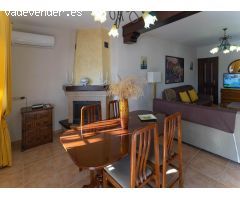 CHALET PAREADO CON PISCINA Y BARBACOA. CERCA DEL PUEBLO