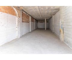 LOCAL COMERCIAL EN ESQUINA EN ZONA CÉNTRICA