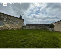 CASA CON TERRENO EN ZUMEL