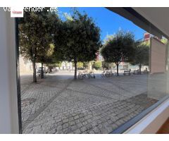 Exclusivo local en alquiler en los soportales de Antón, esquina con Plaza de la libertad.
