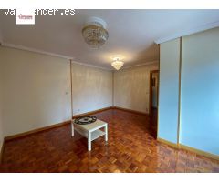 En Burgos C/ Alfareros. Se vende precioso piso de cuatro habt, baño, aseo, garaje y trastero