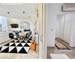 Espectacular y moderna casa pareada de cinco dormitorios en Alcaidesa