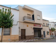 Oprtunidad de Vivienda y Negocio en Torreblascopedro!!!