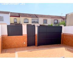 ???? Casa adosada con sótano, patio y excelente ubicación en Bormujos (Calle La Luna)
