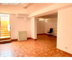 ???? Casa adosada con sótano, patio y excelente ubicación en Bormujos (Calle La Luna)
