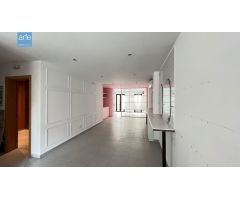 ESPACIO COMERCIAL EN EDIFICIO CENTRO MANRESA
