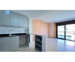 DÚPLEX CON TERRAZA I PÀRQUING