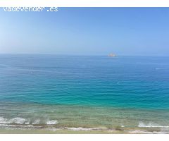 Vive el encanto de Benidorm desde la primera línea de la playa Levante