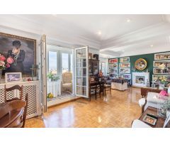 Ático Premium en pleno corazón de Granada. Lujo, comodidad y vistas inigualables.