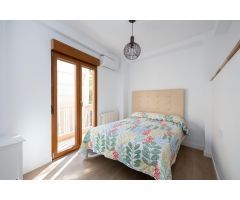 Magnífico piso recién reformado en pleno centro de Granada.