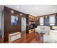 Vivienda junto a plaza Mariana Pineda