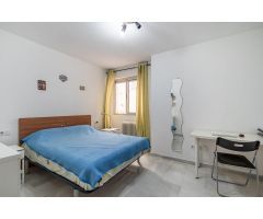 ¡¡Fanta?stico piso de 7 habitaciones en Bola de Oro!!